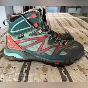 MERRELL Women's Capra Mid Sport GTX Hiking Boots, Dragonfly size 8.5